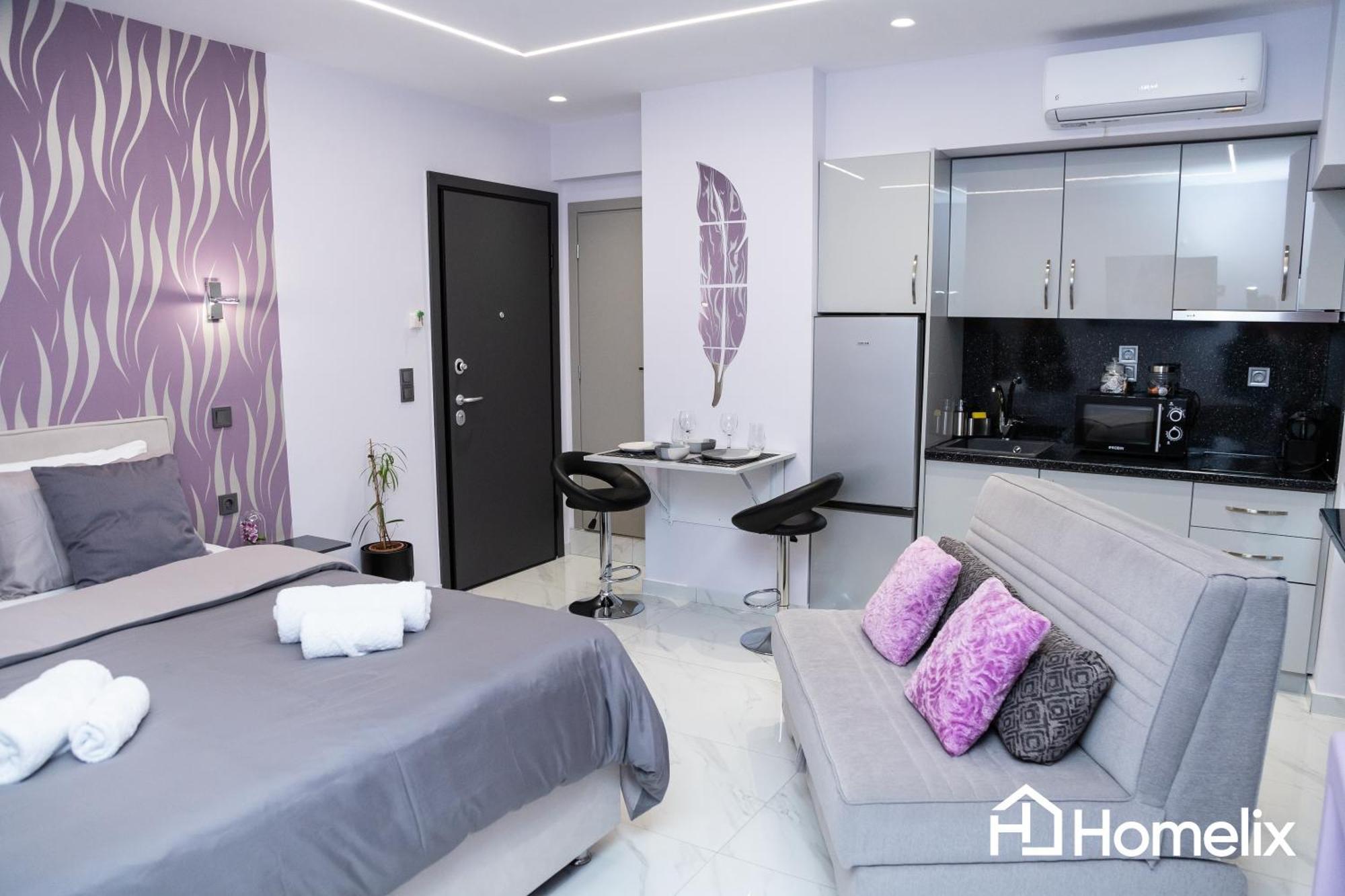 Modern In The Center *
